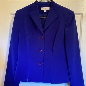 LeSuit  size 8 Royal Blue
